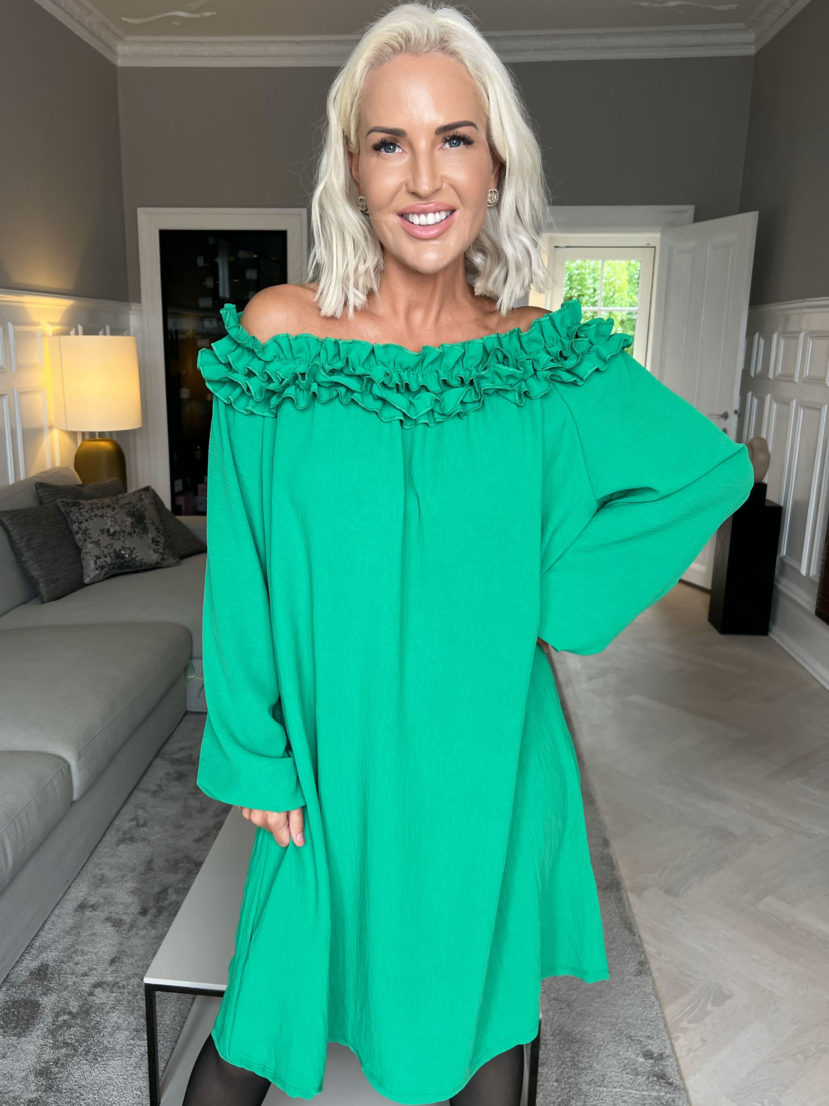 Chili Dress - Klänning med långa ärmar och volanger